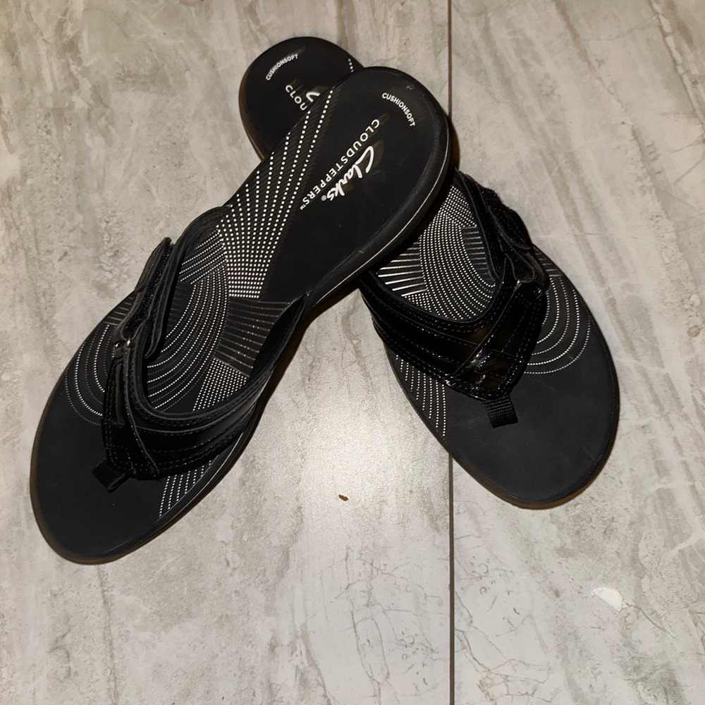 Clarks Women's Black Thong Sandals